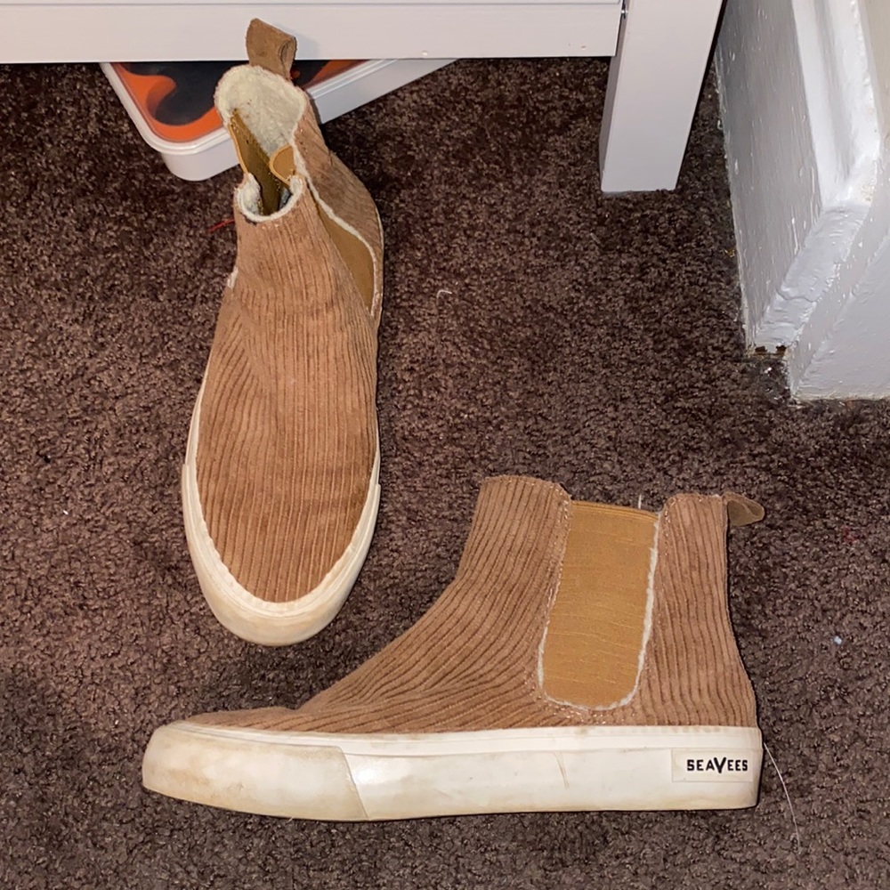 COMFY BROWN SLIP ONS
